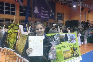 Nina Omerovic- zdobywczyni I miejsca w Powiatowym Konkursie na najpiękniejszą e-kartkę Bożonarodzeniową